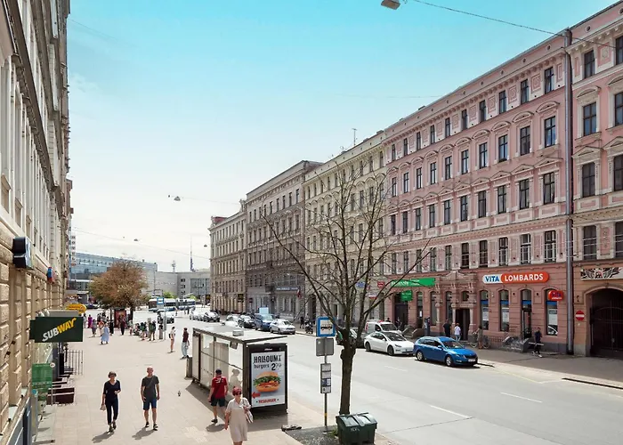 Апартаменты Fantastic In The Heart Of